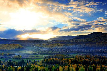 喀納斯、禾木、五彩灘、魔鬼城、賽里木湖、那拉提、巴音布魯克、獨庫公路拼車7日游